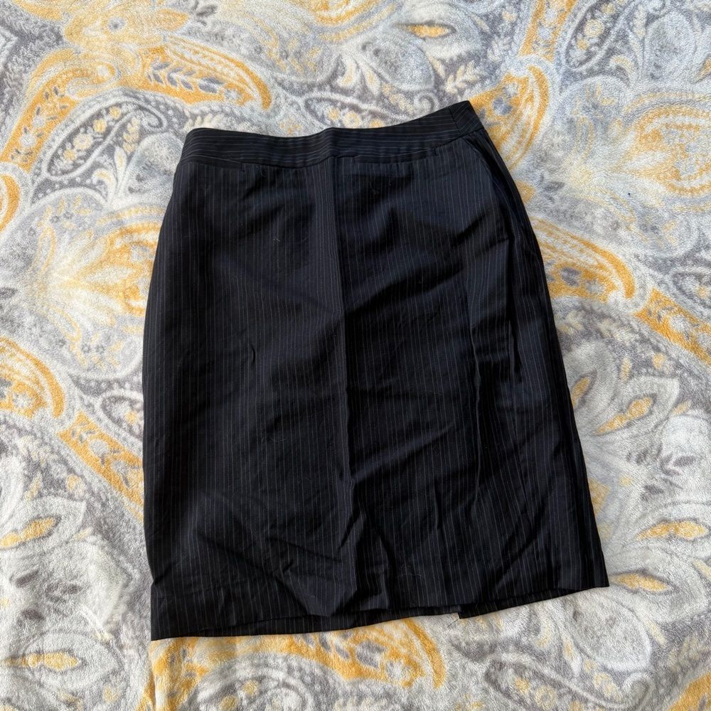 346 Brooks Brothers 100% wool  grey pinstriped skirt size 2